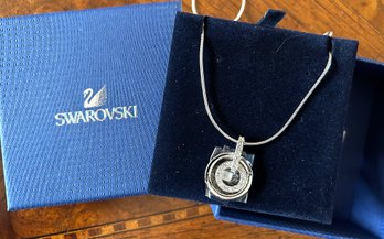 Swarovski Silver Concentric Circles Pendant And Snake Chain Necklace NEW NEVER WORN