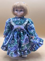 Goebel Dolly Dingle Doll Designed By Bette Ball Limited Edition