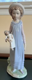 Lladro Porcelain Figurine 'Belinda With Her Doll'