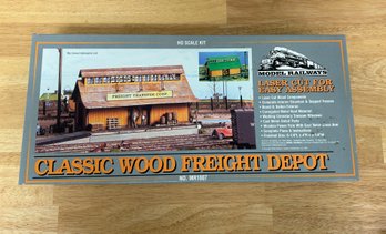 Model Railways HO Scale 'Classic Wood Freight Depot' Kit