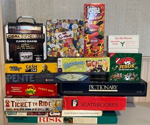 Assorted Board Games, Deal Or No Deal, Apples To Apples, Jenga, The Simpsons - 12 Pieces