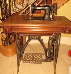 Pfaff Model #31 Sewing Machine With Table And Pedal - Circa 1927 / Vintage