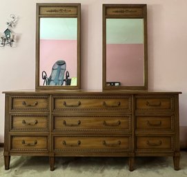 Henredon Regency Style Dresser With Mirrors