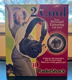 Radio Shack 2 Cool Personal Listening Gift Pack New In Box