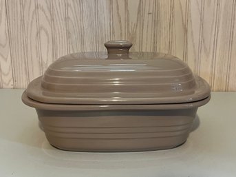 The Pampered Chef Stoneware Covered Dish 3.1QT