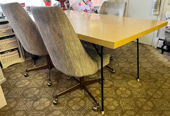 Mid-century Modern Kitchen Table & 3 Karel Of Cumberland Swivel Chairs - 4 Pieces