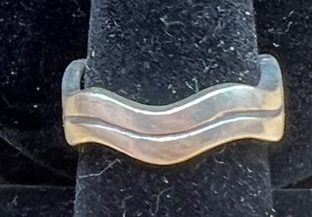 Sterling Silver Wave Ring .16ozt  Size 7
