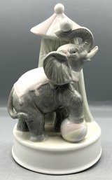 ARNART IMPORTS Vintage Circus Elephant Figurine Music Box