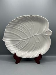 Studio Nova Ceramic Leaf Serving Dish