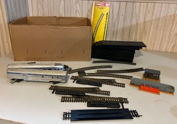 Baltimore & Ohio Royal Blue Locomotive HO Scale Trains With Tracks Assorted Lot