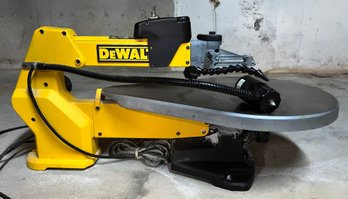 DeWalt 20 Inch Variable-speed Scroll Saw