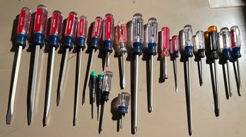 Craftsmans Assorted Screwdriver Lot Of 21 Pieces