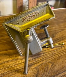 Stanley No. 207 Corner Vise Bench Clamp