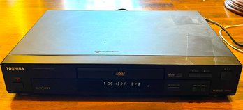 Toshiba DVD Video Player SD-2109