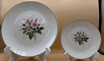 Royal China Cathy Heather Queens Rose Dinner Plate And Bowl Set - 38 Piece Lot