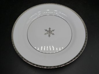 Home Target Porcelain 'onyx & Ice' Plates - Set Of 4