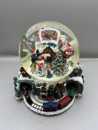 Kirkland Signatures Holiday Musical Revolving Base Snowglobe