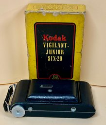Kodak Vigilant Junior Six-20 Folding Camera Model 106200 With Original Box