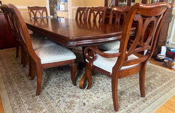 Solid Wood Dining Room Table With 8 Chairs & 2 Leafs