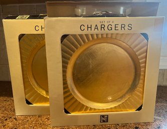LNT Home Charger Plates Set Of 4 - 2 Piece Lot