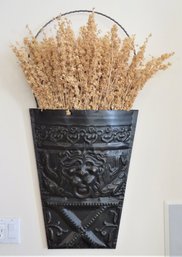 Medal Wall Planter With Artificial Plant