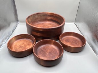 Teak Large Salad Bowls With 3 Small Bowls, 4 Piece Lot