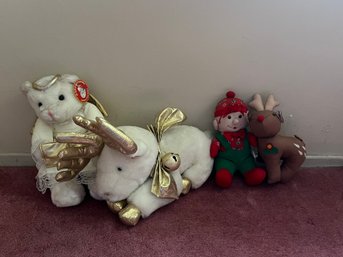 Christmas Plushies 4 Piece Log