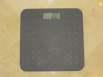 Beurer GS 300 Glass Bathroom Scale With Silicone Surface