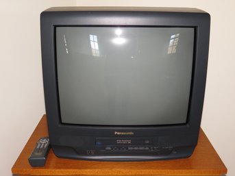 Panasonic PV-C2023 20-Inch TV/VCR Combo With Remote