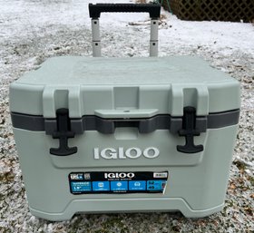 Igloo 52 Quarts Rolling Cooler