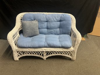 Wicker Loveseat With Cushions