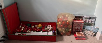 Christmas Decor Lot