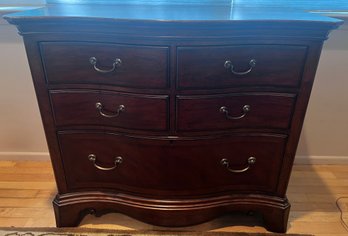 Thomasville Wood 5 Drawer Dresser