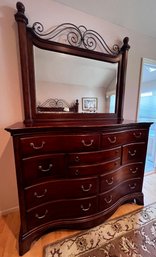 Thomasville 10 Drawer Wood Dresser With Vanity Mirror