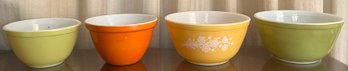 Pyrex Mixing Bowls - 4 Piece