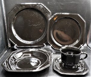 Mikasa 'english Chintz Black Tea' Dishware Set Of 40/service For 8