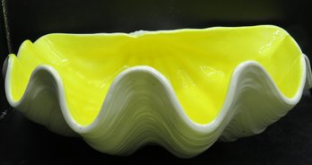 Ceramic Clamshell Shaped Serving Bowl