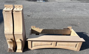 Woodworking Arched Valence And Two Hollow Back Wood Corbels - 3 Piece Lot