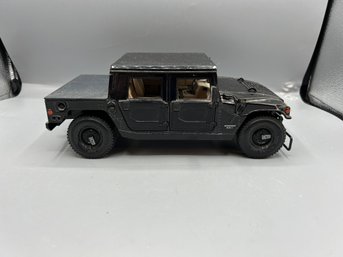 Maisto Hummer H1 Model Black 1:18