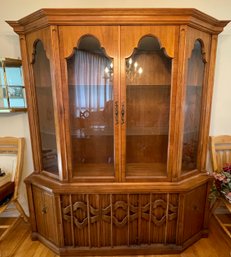 Solid Wood China Cabinet With Lighting