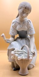 Lladro Girl With Tulips Figurine #14720 Flowers Retired