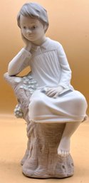 Lladro Little Boy Thinking 4876 Porcelain Figurine