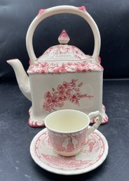 Tea Pot And Assorted Tea Cups , 6 Piece Lot