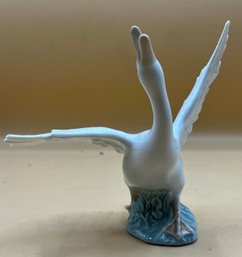 Lladro Daisa 'Taking Flight' Porcelain Figurine - No 1263