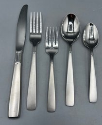 Oneida Stainless Steel Silverware - 70 Pieces