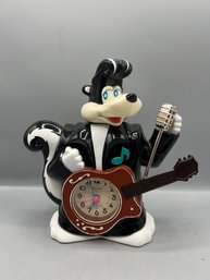 Rythm Elvis Skunk Quartz Clock