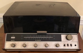 Singer Turntable Radio Model 925