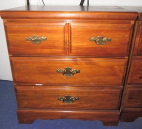 Dresser With 3 Drawers/vintage Brass Drawer Pulls