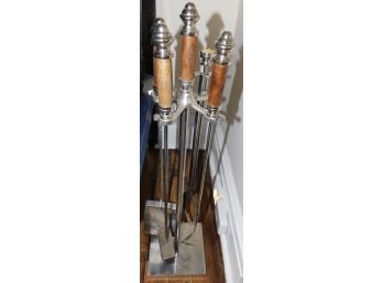 Set Of Chrome Wood Handle Fireplace Accessories (b063P)