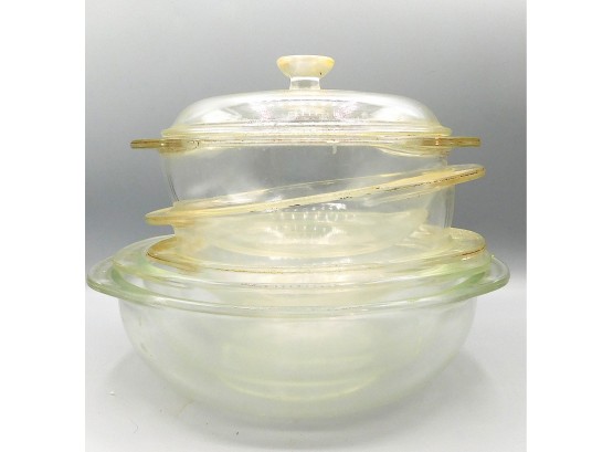 Assorted Pyrex Bowls With One Lid